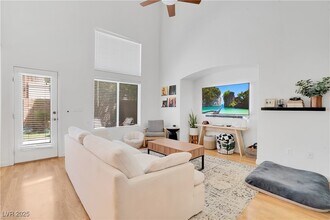 9228 Freedom Heights Ave in Las Vegas, NV - Building Photo - Building Photo