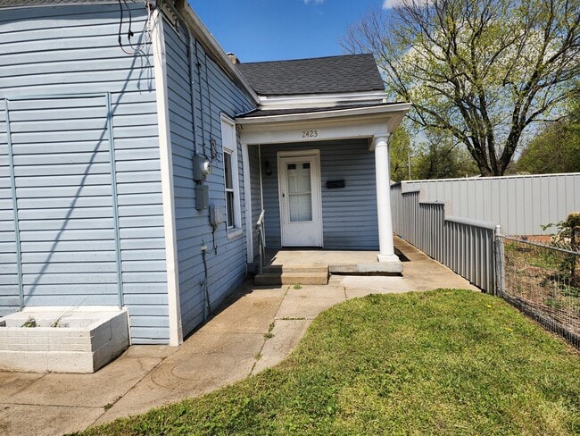 2423 St Xavier St in Louisville, KY - Building Photo - Building Photo