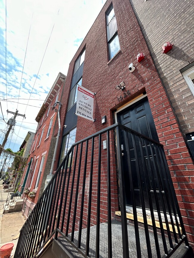 1626 N Willington St, Unit 1