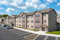 Deerfield Commons in Middletown, NY - Foto de edificio - Building Photo