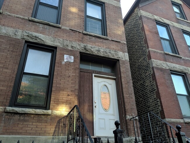 1512 N Greenview Ave, Unit 2, Unit 2