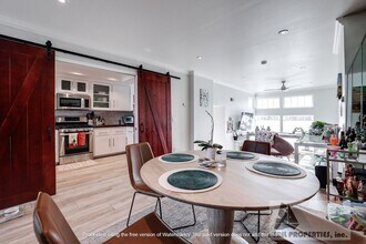 884 Halyard in Newport Beach, CA - Foto de edificio - Building Photo