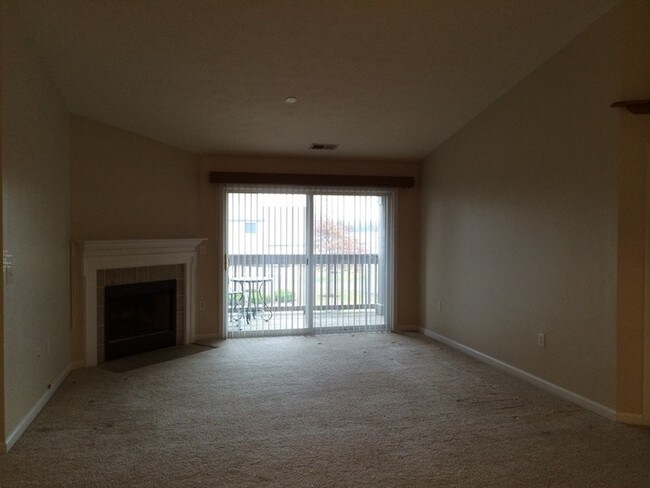248 Legends Creek Pl-Unit -APT 205 in Indianapolis, IN - Building Photo - Building Photo