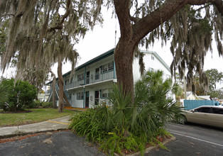 River Heights & Executive Estates in New Port Richey, FL - Building Photo - Building Photo