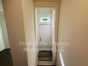 2827 Woodbrook Ave in Baltimore, MD - Foto de edificio - Building Photo