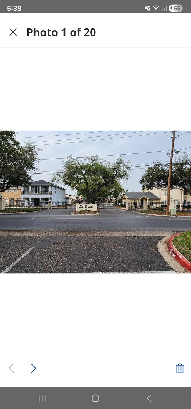 500 Wichita Ave in McAllen, TX - Foto de edificio - Building Photo