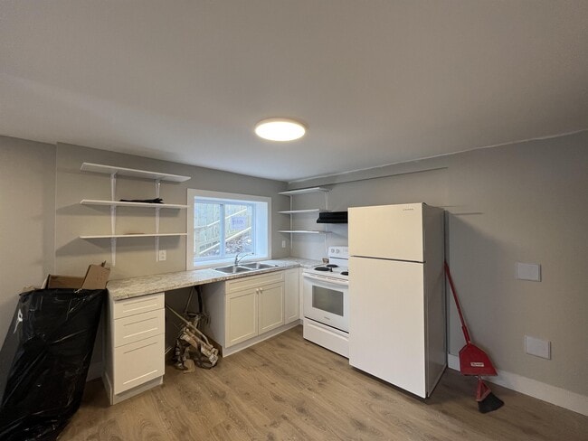 126 Empire Ave in St John's, NL - Building Photo - Building Photo