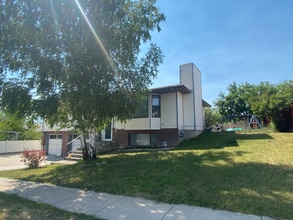 207 Holbrook Ct in Evanston, WY - Building Photo - Building Photo