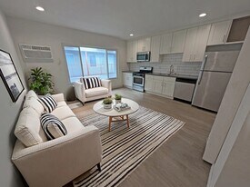 6142 Eleanor Ave in Los Angeles, CA - Building Photo