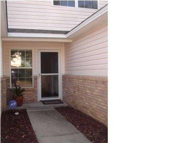 property at 965 Scenic Oak Ln