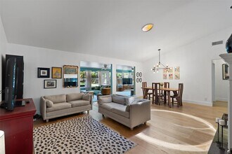 4604 Rue St in Austin, TX - Building Photo - Building Photo