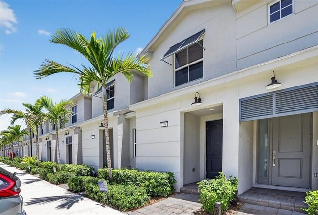 property at 376 NW 8th Ct