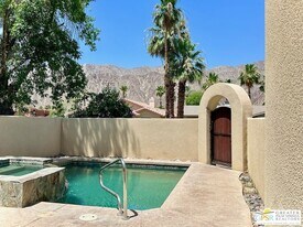 51220 Avenida Velasco in La Quinta, CA - Building Photo