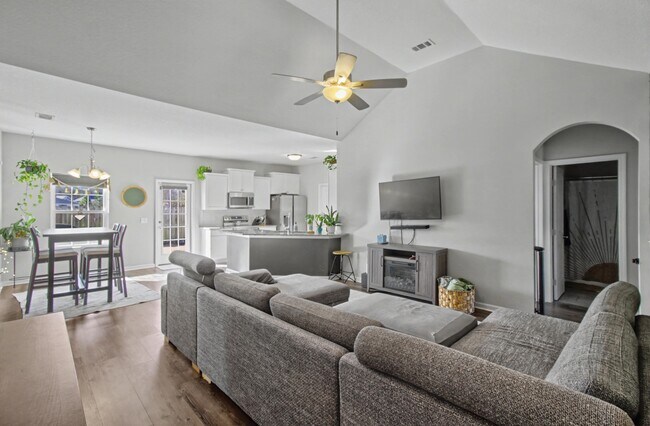 158 Courage Wy in Hinesville, GA - Building Photo - Building Photo