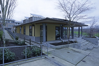 Brettler Family Place (I & II) in Seattle, WA - Building Photo - Building Photo