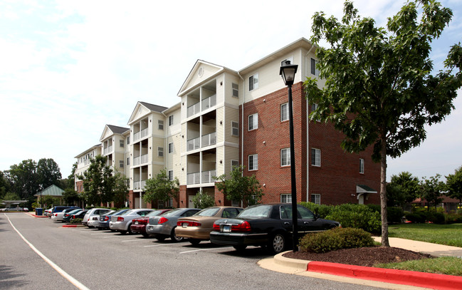 Glen Forest Senior Apartments in Glen Burnie, MD - Foto de edificio - Building Photo