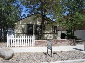 140 Chism St in Reno, NV - Foto de edificio - Building Photo