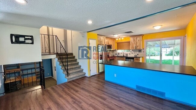 10617 W Lehigh Pl in Lakewood, CO - Building Photo - Building Photo