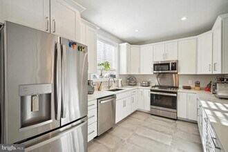 1555 Rivertown Pl in Occoquan, VA - Building Photo - Building Photo