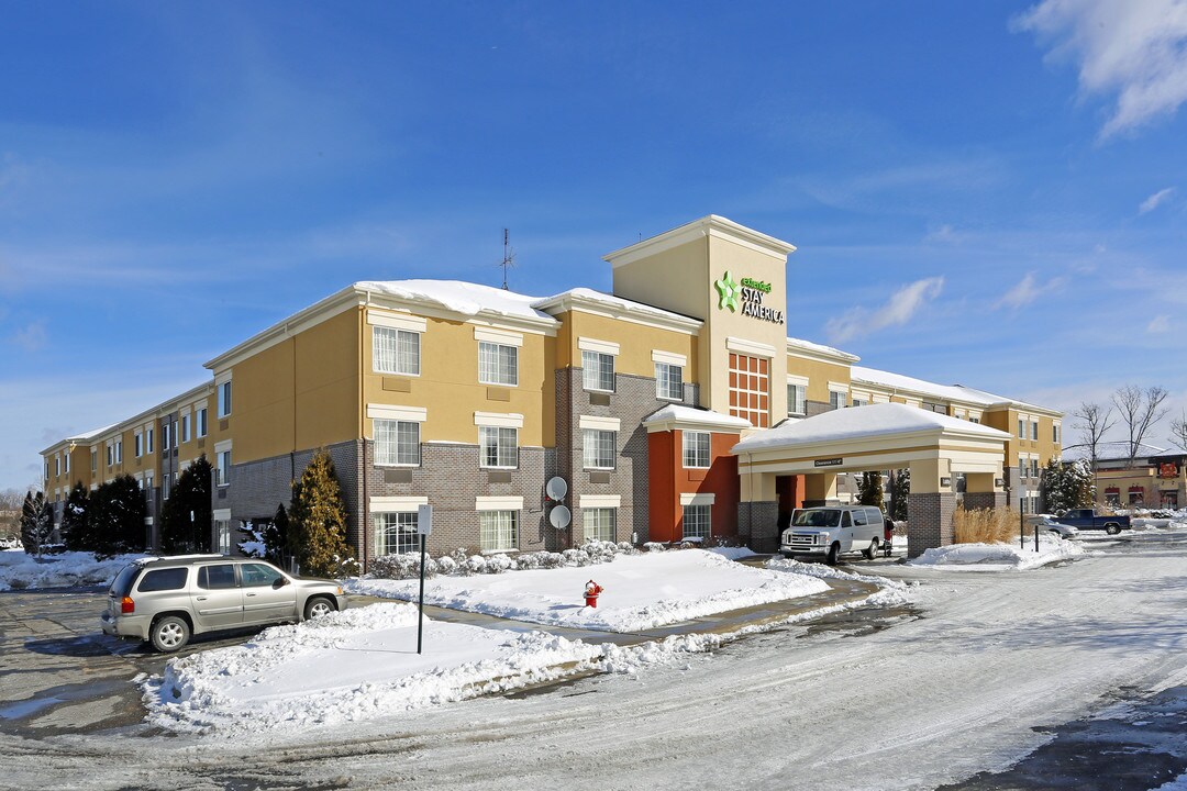 Furnished Studio - Auburn Hills Photo