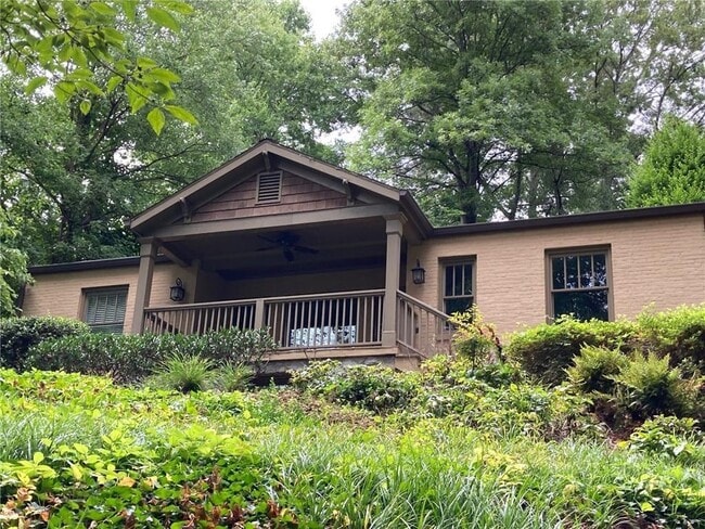 49 Putnam Cir NE in Atlanta, GA - Foto de edificio - Building Photo