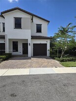 200 SW 159th Way in Pembroke Pines, FL - Building Photo