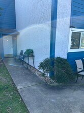 801 Yegua St, Unit 3-C in Bryan, TX - Building Photo - Building Photo
