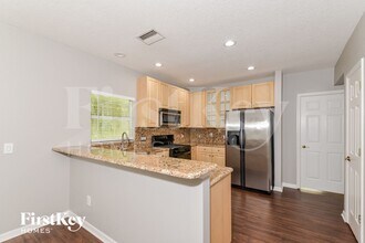 2128 Brandon Park Cir in Brandon, FL - Building Photo - Building Photo