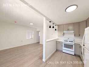 865 W 43rd St in Los Angeles, CA - Building Photo - Building Photo