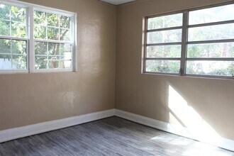 1114 W Lincoln Ave in Albany, GA - Building Photo - Building Photo