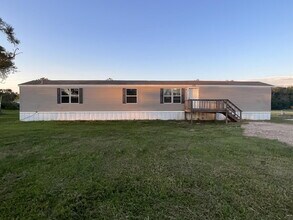 133 Country Oaks St in Brazoria, TX - Building Photo - Building Photo