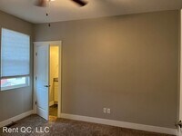 702 Cox Ct photo'
