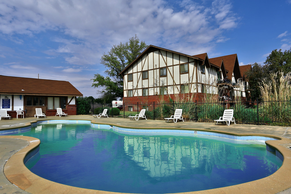 Kingsborough Apartments in Wichita, KS