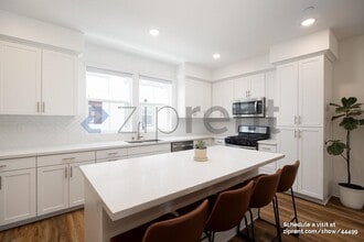 444 Atlas Gln in Escondido, CA - Building Photo - Building Photo