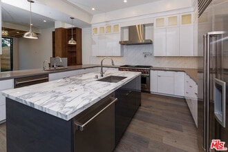 1612 S Wooster St in Los Angeles, CA - Building Photo - Building Photo