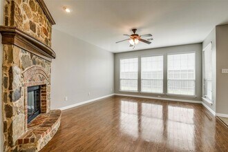 130 Cassandra Dr, Unit 01-215 in Forney, TX - Building Photo - Building Photo
