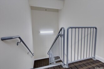 157-161 Post Ave-Unit -202 in Westbury, NY - Building Photo - Building Photo