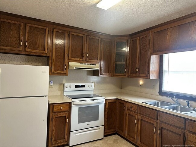 3702 Cliffridge Dr in Lumberton, NC - Building Photo - Building Photo