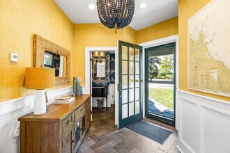 15 Sheldon Rd in Cohasset, MA - Building Photo - Building Photo