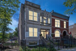 3217 W Fulton Blvd in Chicago, IL - Building Photo