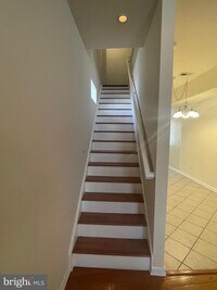 725 E Biddle St photo'