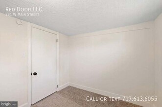 281 W Main St in Fayetteville, PA - Building Photo - Building Photo