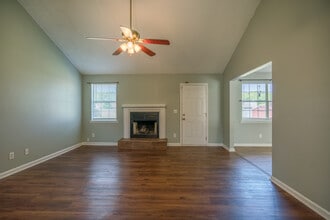 1464 Flo Zechman Dr in Hinesville, GA - Building Photo - Building Photo