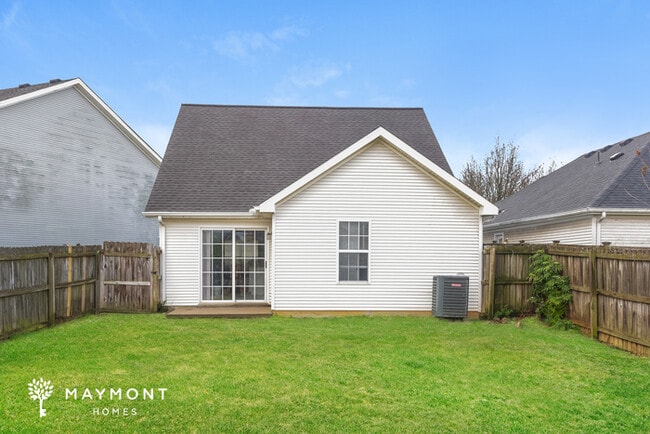 1429 Rochester Dr in Murfreesboro, TN - Foto de edificio - Building Photo