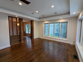 380 Holly Ave in Elmhurst, IL - Building Photo - Building Photo