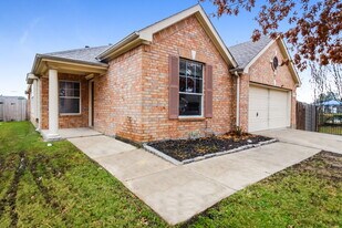 12153 Angel Food Ln in Fort Worth, TX - Building Photo