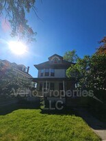50 Manning Blvd in Albany, NY - Building Photo