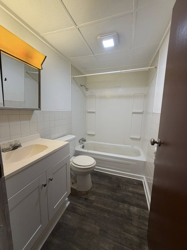 91 W 5th St in Frazeysburg, OH - Building Photo - Building Photo