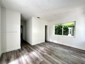 8201 Abbott Ave in Miami Beach, FL - Building Photo - Building Photo