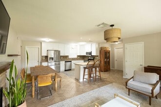 650 S Park Ave in Orange City, FL - Building Photo - Building Photo